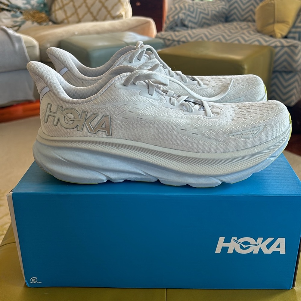 Hoka W Clifton size 9B Nimbus Cloud Ice Water